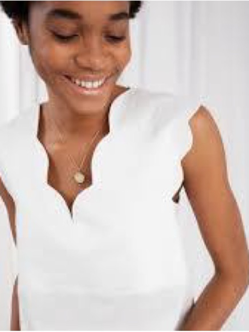 & Other Stories Linen Blend White Scalloped V-Neck Sleeveless Top - Women